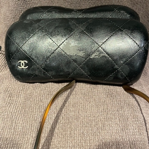 Gorgeous Chanel Sunglasses 🕶️ - Picture 8 of 12